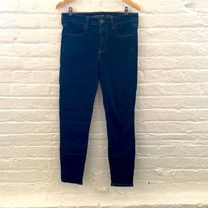 American Eagle Dark Wash Hi-Rise Jegging (Size 12)